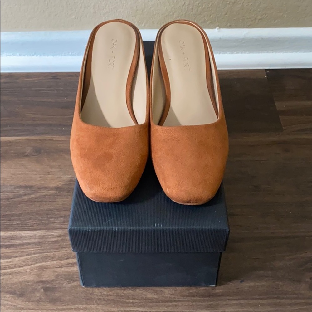 Oak + Fort Camel Kitten Heels